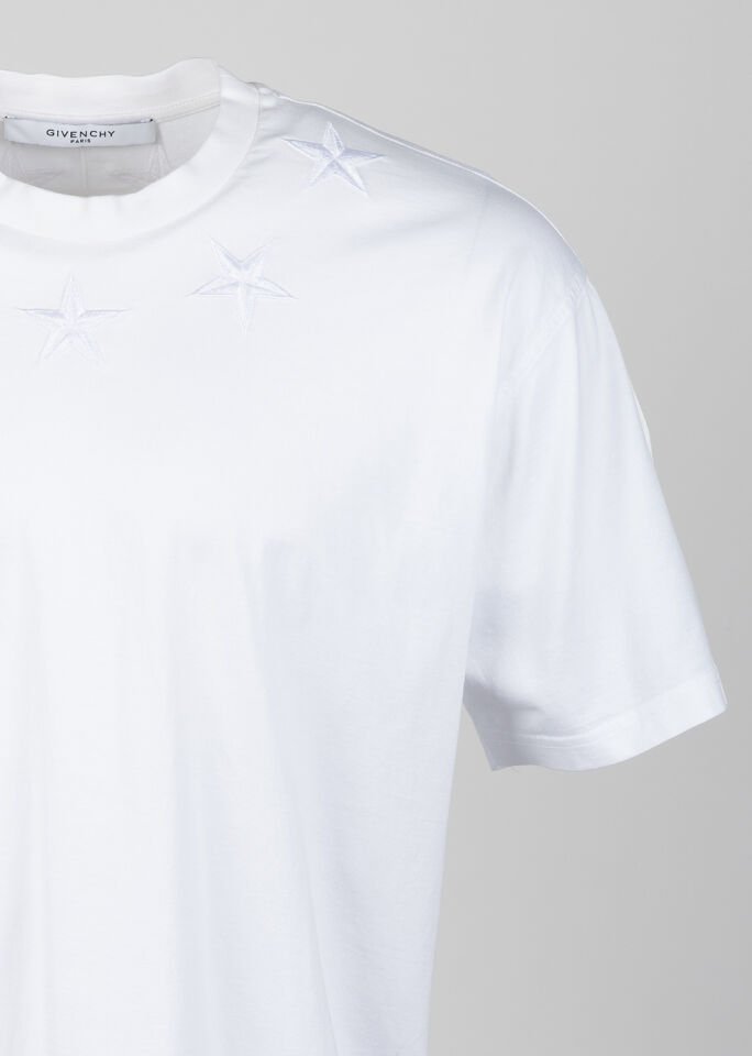 GIVENCHY