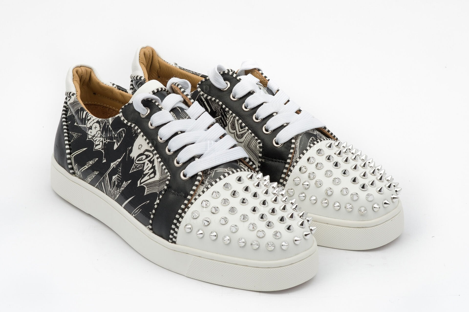 CHRISTIAN LOUBOUTIN